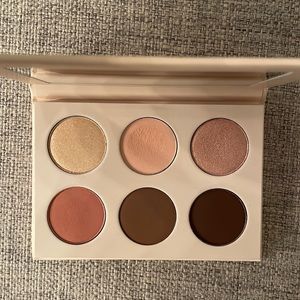 KKW Beauty Mrs. West Eyeshadow Palette
